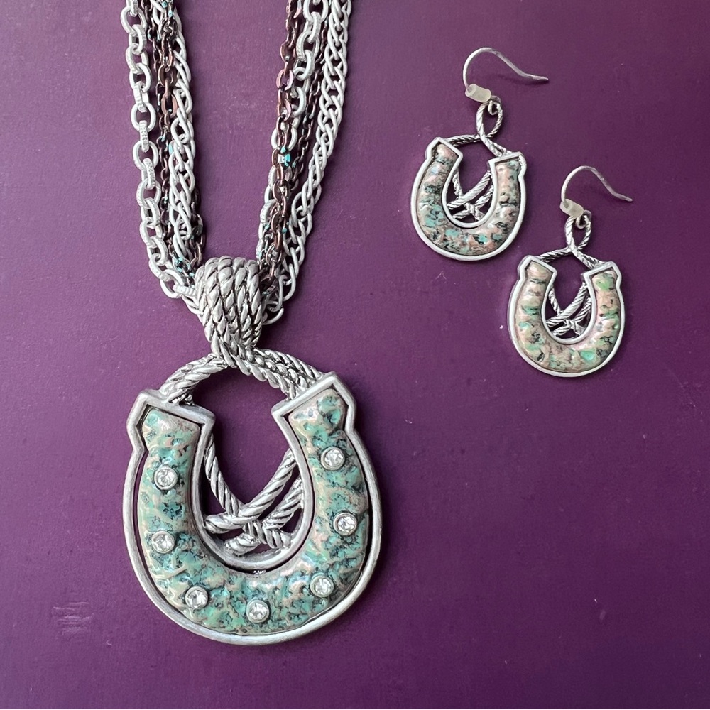 Horseshoe necklace and earring set